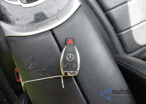 2017 Mercedes-Benz Glc 300 4Matic из США, поврежденный, VIN WDC0G4KB5HF140727